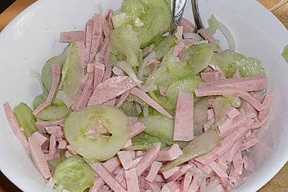Fr&uuml;hlingsfrischer Wurstsalat