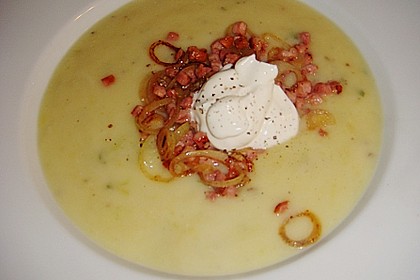Deftige Kartoffelcremesuppe mit Speck 2
