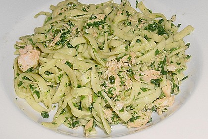 Bandnudeln mit Lachs und Spinat 1