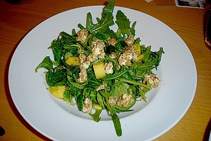 Blattsalat mit Mango und Schafskäse 24