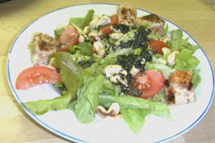 Blattsalat mit Mango und Schafskäse 60