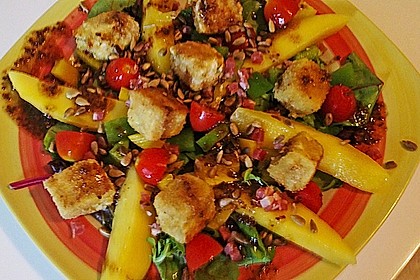 Blattsalat mit Mango und Schafskäse 44