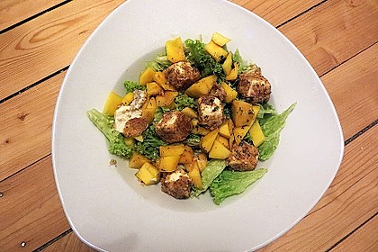 Blattsalat mit Mango und Schafskäse 4