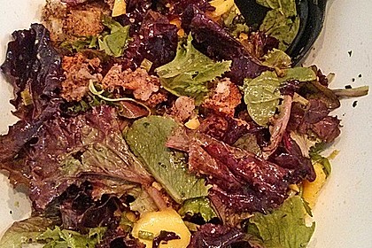 Blattsalat mit Mango und Schafskäse 39