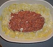 Hackbraten auf Kartoffelgratin (Bild)