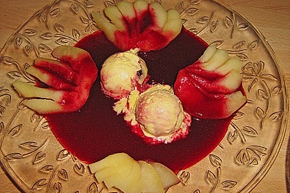 Riesling - &Auml;pfel mit Brombeersauce und Walnusseis 1