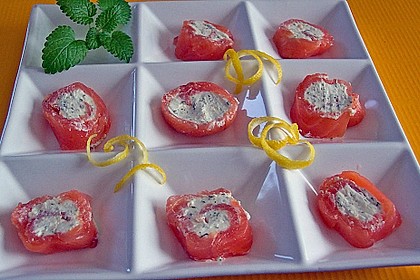 Lachsr&ouml;llchen mit Frischk&auml;sef&uuml;llung