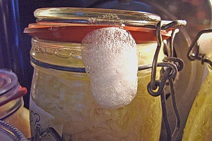 Sauerkraut in einem Glas selbst gemacht 7