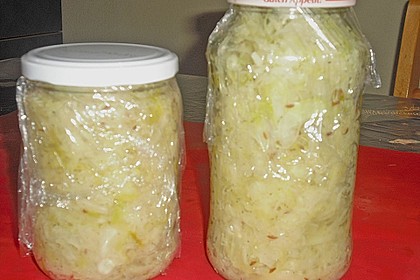 Sauerkraut in einem Glas selbst gemacht 46