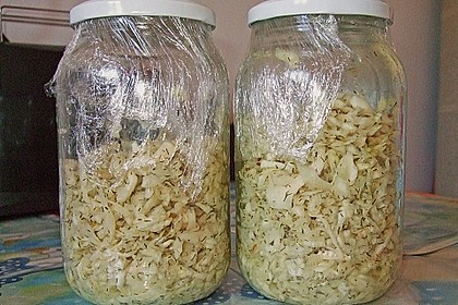 Sauerkraut in einem Glas selbst gemacht 34