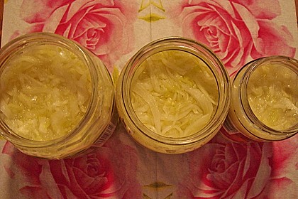 Sauerkraut in einem Glas selbst gemacht 44
