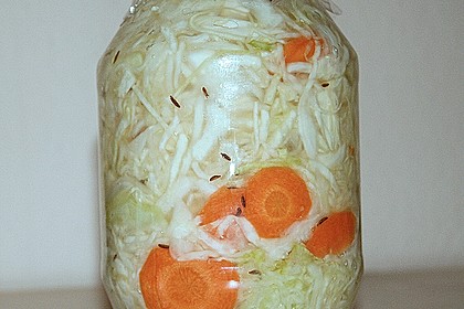 Sauerkraut in einem Glas selbst gemacht 32