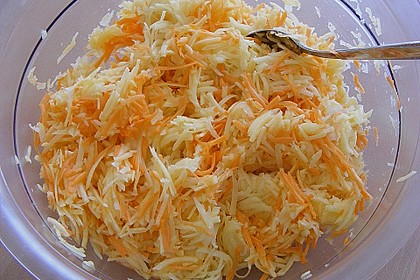 Gem&uuml;ser&ouml;sti mit Quarkdip