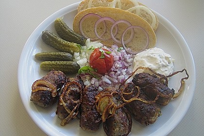Cevapcici nach belgrader Art