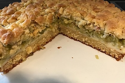 Rhabarberkuchen mit Vanillecreme und Streusel 48