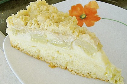 Rhabarberkuchen mit Vanillecreme und Streusel 120