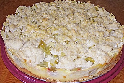 Rhabarberkuchen mit Vanillecreme und Streusel 137