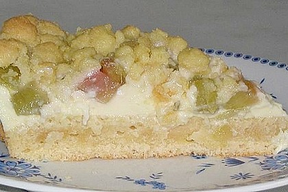Rhabarberkuchen mit Vanillecreme und Streusel 152