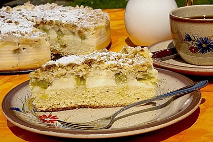 Rhabarberkuchen mit Vanillecreme und Streusel 14