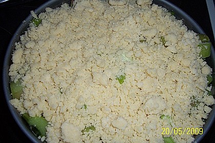 Rhabarberkuchen mit Vanillecreme und Streusel 215