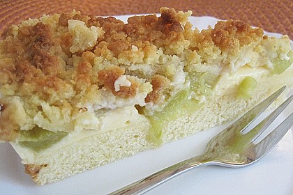 Rhabarberkuchen mit Vanillecreme und Streusel 53