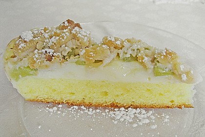 Rhabarberkuchen mit Vanillecreme und Streusel 69