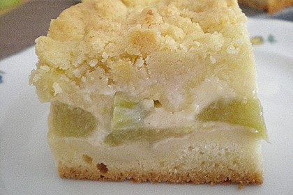 Rhabarberkuchen mit Vanillecreme und Streusel 194