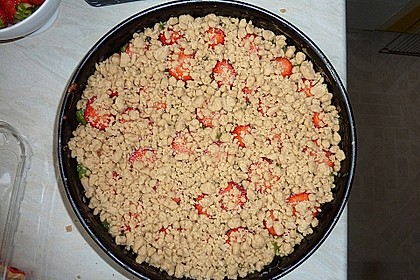 Rhabarberkuchen mit Vanillecreme und Streusel 210
