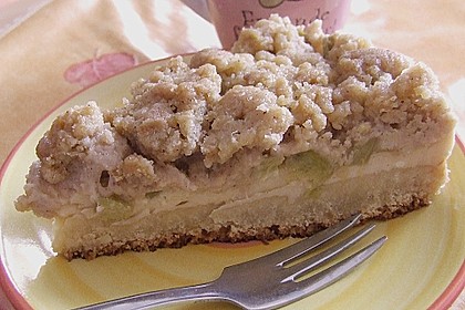 Rhabarberkuchen mit Vanillecreme und Streusel 63