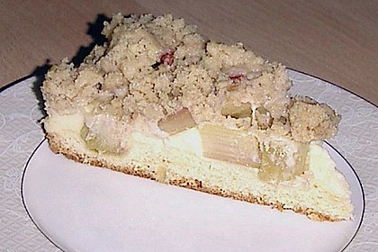 Rhabarberkuchen mit Vanillecreme und Streusel 185