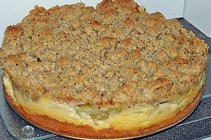 Rhabarberkuchen mit Vanillecreme und Streusel 87
