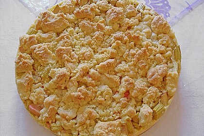 Rhabarberkuchen mit Vanillecreme und Streusel 92
