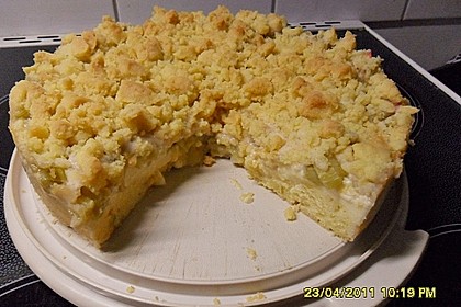 Rhabarberkuchen mit Vanillecreme und Streusel 154
