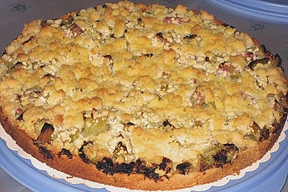 Rhabarberkuchen mit Vanillecreme und Streusel 156