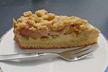 Rhabarberkuchen mit Vanillecreme und Streusel 3