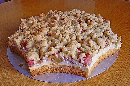 Rhabarberkuchen mit Vanillecreme und Streusel 10