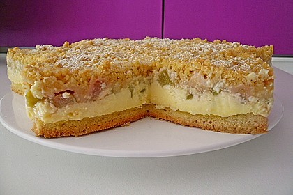 Rhabarberkuchen mit Vanillecreme und Streusel 20