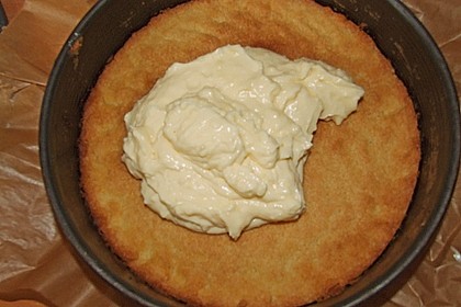 Rhabarberkuchen mit Vanillecreme und Streusel 216