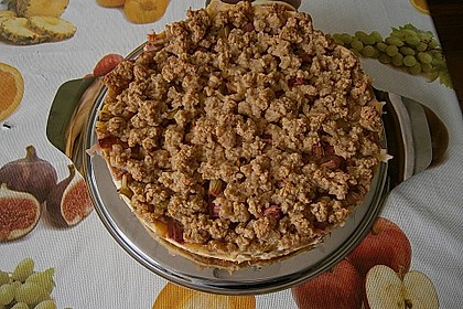Rhabarberkuchen mit Vanillecreme und Streusel 126