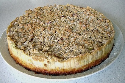 Rhabarberkuchen mit Vanillecreme und Streusel 97