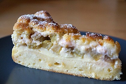 Rhabarberkuchen mit Vanillecreme und Streusel 62