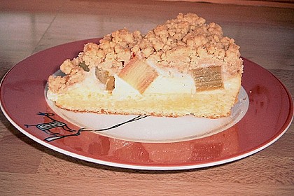 Rhabarberkuchen mit Vanillecreme und Streusel 81