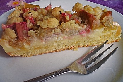 Rhabarberkuchen mit Vanillecreme und Streusel 42