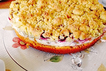 Rhabarberkuchen mit Vanillecreme und Streusel 164