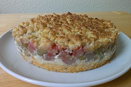 Rhabarberkuchen mit Vanillecreme und Streusel 79