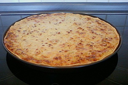 Schwäbischer Zwiebelkuchen mit Speck 11