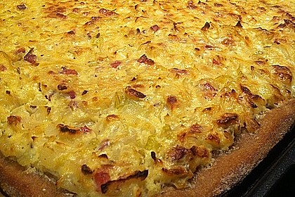 Schwäbischer Zwiebelkuchen mit Speck 5