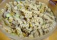 Nudelsalat mit Thunfisch und Mais