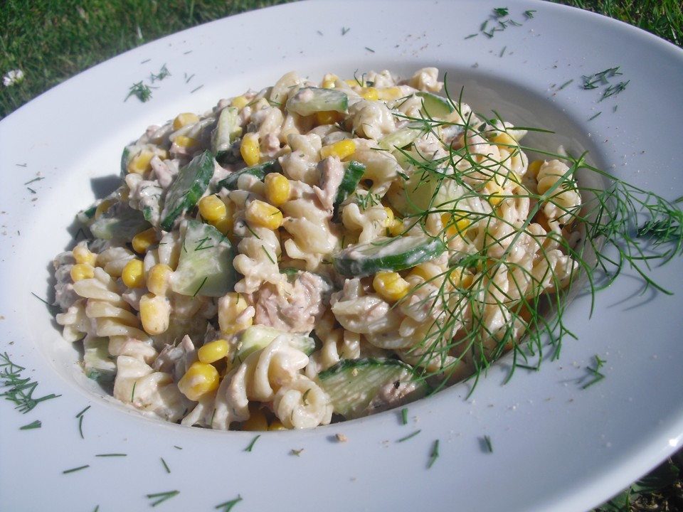 Nudelsalat mit Thunfisch und Mais (Rezept mit Bild) | Chefkoch.de