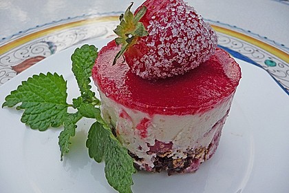 Erdbeert&ouml;rtchen mit schokolierten Cornflakes